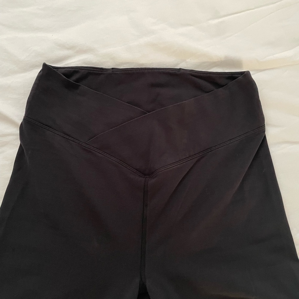 PINK cross waist yoga pants